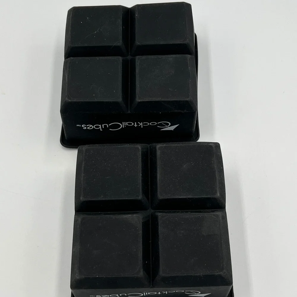Cocktail Cubes Large Ice Tray Set Unisex OS Black Very Good Silicone Barware